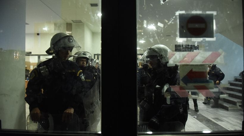 Εγκληματική η χρήση χημικών στο Ειρηνοδικείο – Θα μπορούσαμε να έχουμε και θανάτους, λέει ο ΙΣΑ!